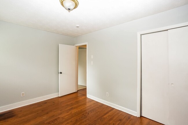 Building Photo - 4809 Thornwood Rd