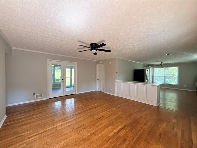 Building Photo - 6708 Bass Cir