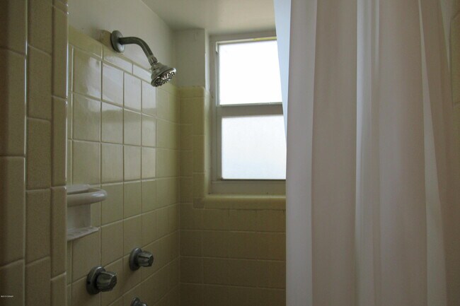 Building Photo - 732 N Halifax Ave