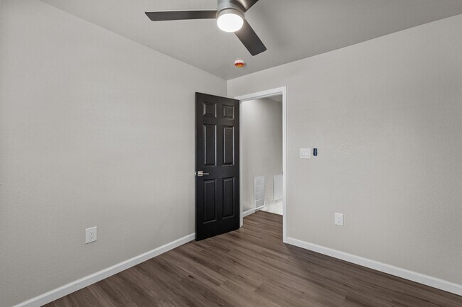 Building Photo - 1408 Quiet Ct