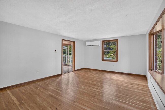 Building Photo - 375 Kendall Rd