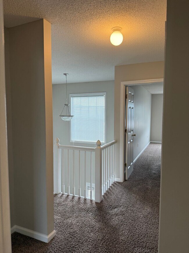 Building Photo - 160 N Spring View Dr