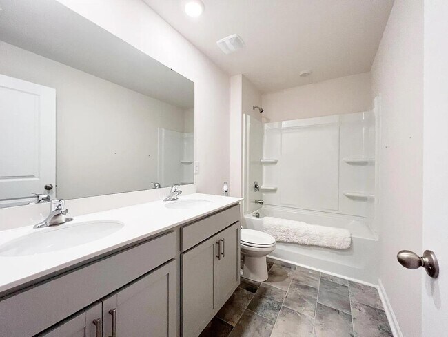 Building Photo - 125 Lily Pond Pl