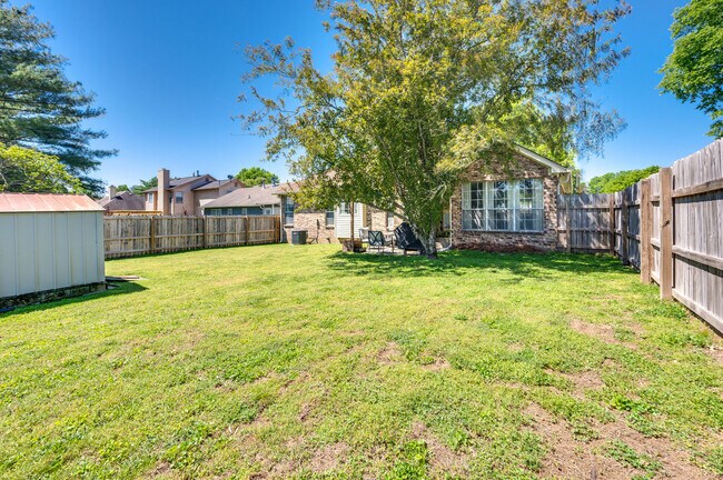 fenced in back yard - 601 Hardin Shire Dr