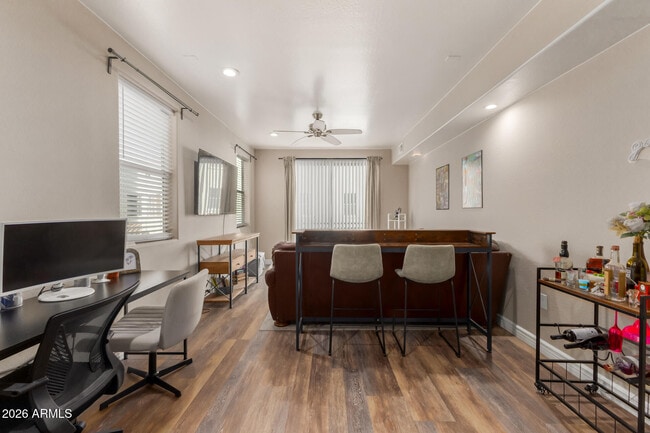 Building Photo - 610 E Roosevelt St