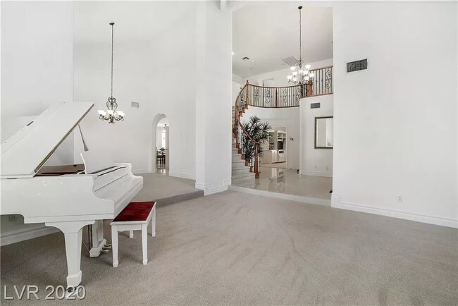 Building Photo - 7777 Willow Cove Cir