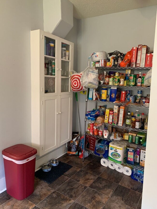 Building Photo - 1606 3rd Ave