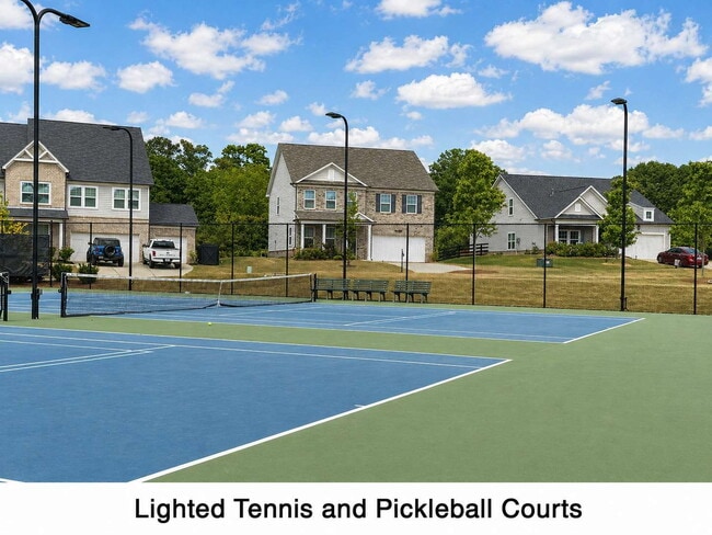 Building Photo - End Unit Townhome in Brookview Subdivsion in North Forsyth