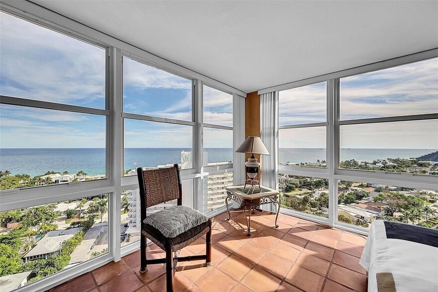 Building Photo - 2841 N Ocean Blvd