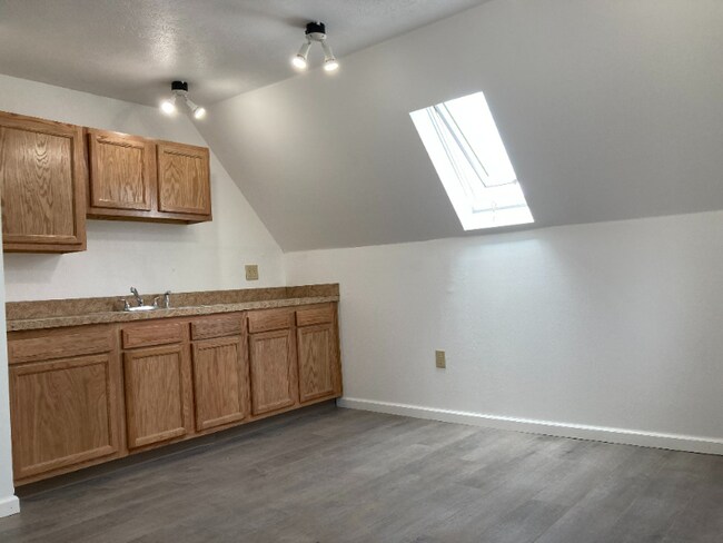 Building Photo - 7852 OH-14