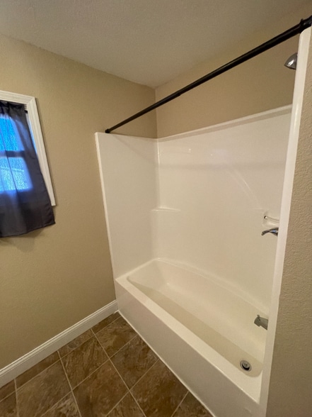 Building Photo - 112 Eric St