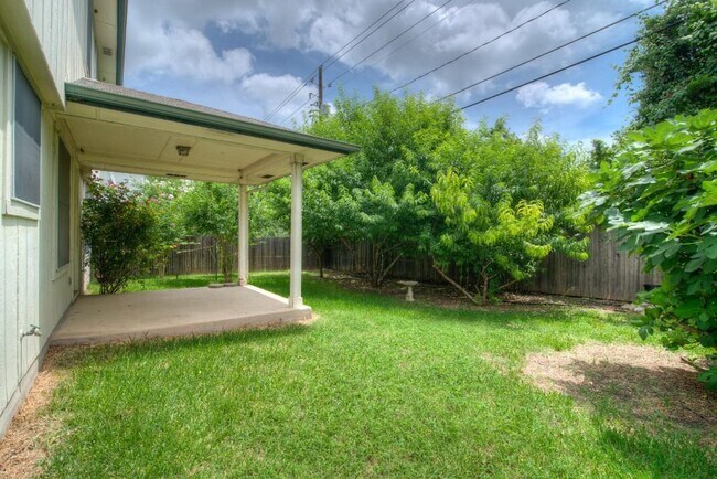 Building Photo - 8701 Corran Ferry Dr