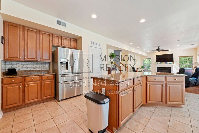 Building Photo - 5106 Timsbury Pointe Dr