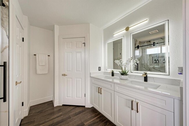 Building Photo - 801 Black Isle Dr