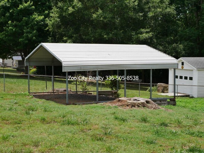 Building Photo - 678 Mack Rd