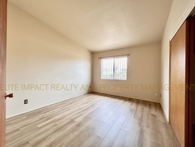 Building Photo - 3215 N Cherry Ave