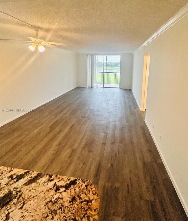 Building Photo - 3100 W Rolling Hills Cir