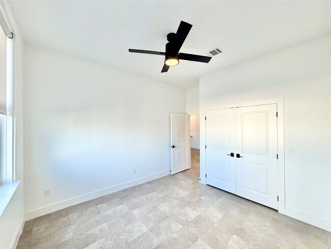 Building Photo - 2102 Mechanic St