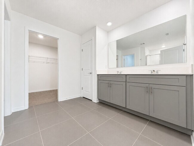 Building Photo - Live exceptionally in this 4Bedroom / 2Bath home in Daytona’s Preserve at LPGA!