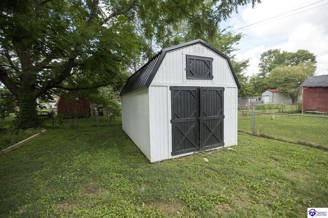 Building Photo - 2659 S Wilson Rd