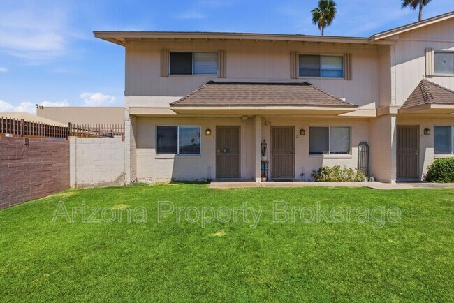 Building Photo - 3934 E Piccadilly Rd