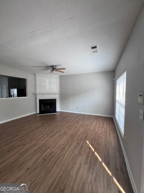 Building Photo - 2770 Parkway Cove