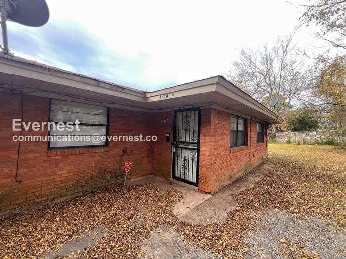 Building Photo - 1814 1/2 South Cross Street