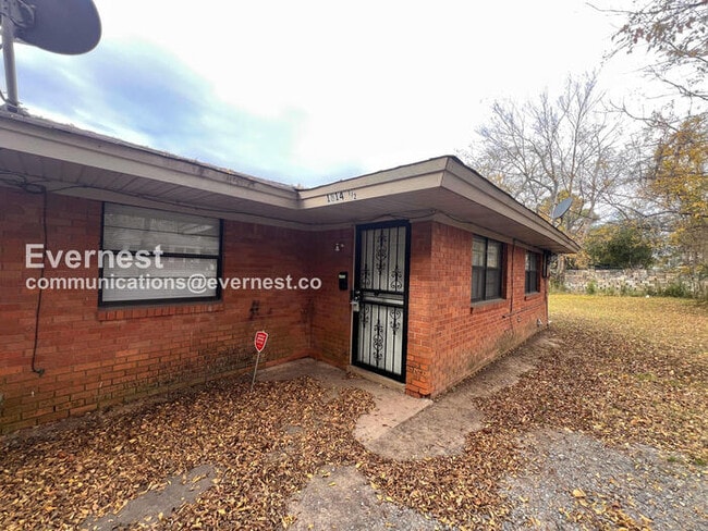 Building Photo - 1814 1/2 S Cross St