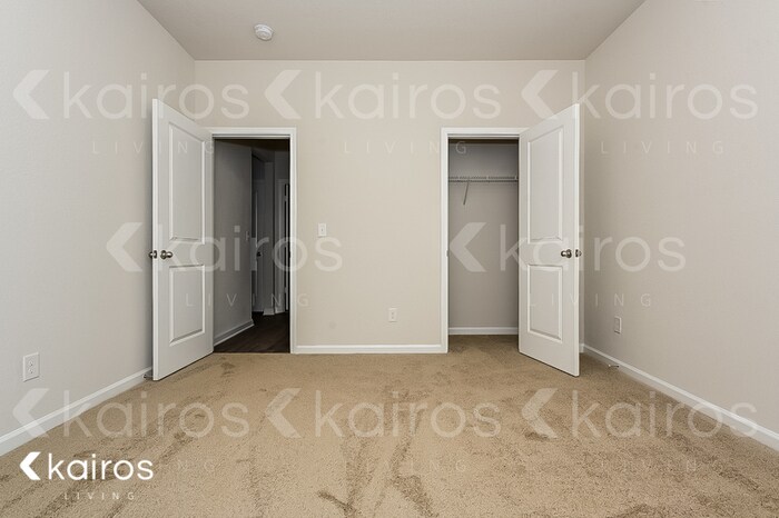 Building Photo - 7000 Pinehurst Way N