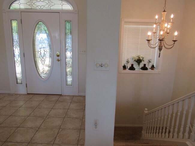 Building Photo - Osage Beach house for rent