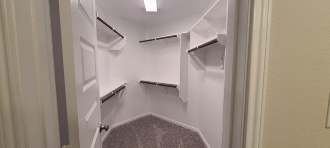 Building Photo - 4 Bedroom House in Sterling Ridge