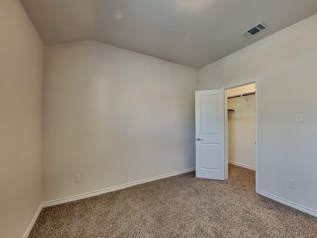 Building Photo - 2020 Saddle Way