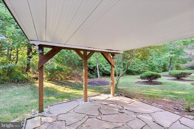 Building Photo - 125 Vernon Ct