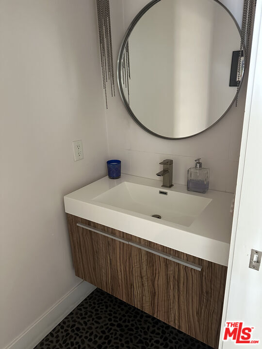 Building Photo - 200 Larsson St