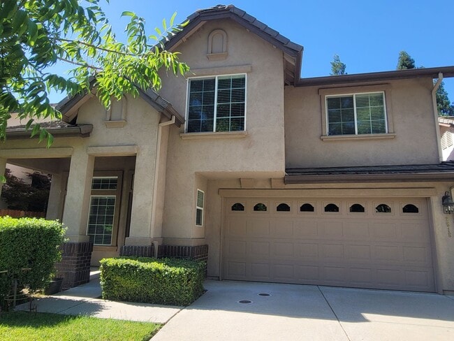 Building Photo - COMING SOON!!! Prime Sacramento Location!