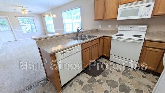 Building Photo - 7889 Stonebrook Dr