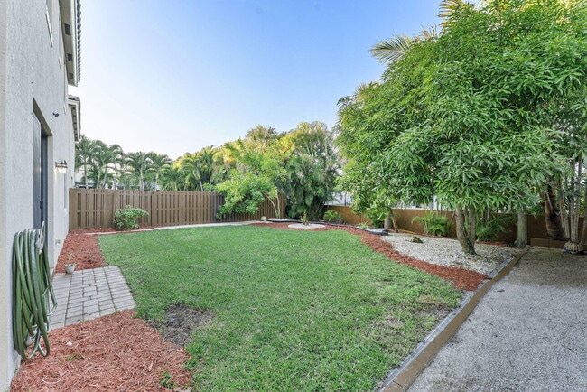 Building Photo - 3841 Aspen Leaf Dr