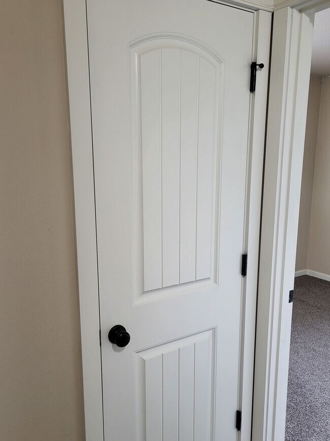 Building Photo - COLTON3607-3617