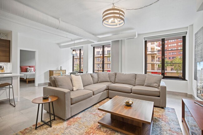 Building Photo - Logan Circle Condo