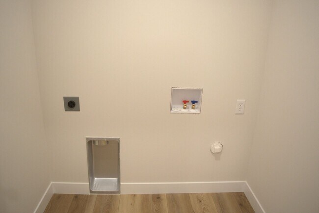 Building Photo - New construction three-bedroom 2-bathroom Home In Tuscany Ridge!