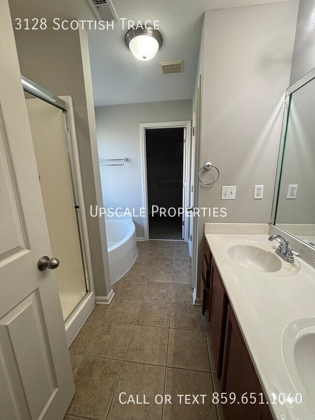 Building Photo - 3128 Scottish Trace