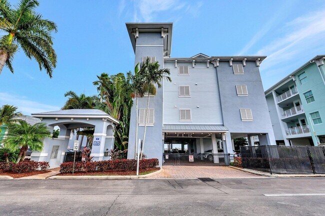 Building Photo - 875 NW Flagler Ave