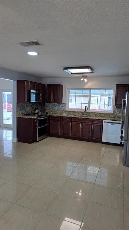 Building Photo - 1703 Paradise Dr