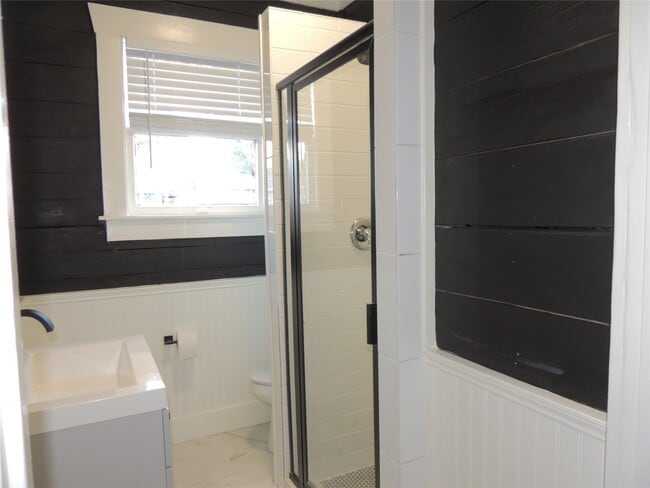 Building Photo - 3701 Bradley St