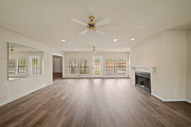 Building Photo - 8302 Braeburn Valley Dr