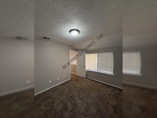 Building Photo - 12421 Acadia Ct