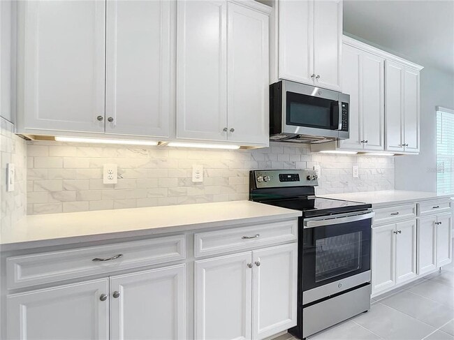 Building Photo - 16876 Castoro Dr