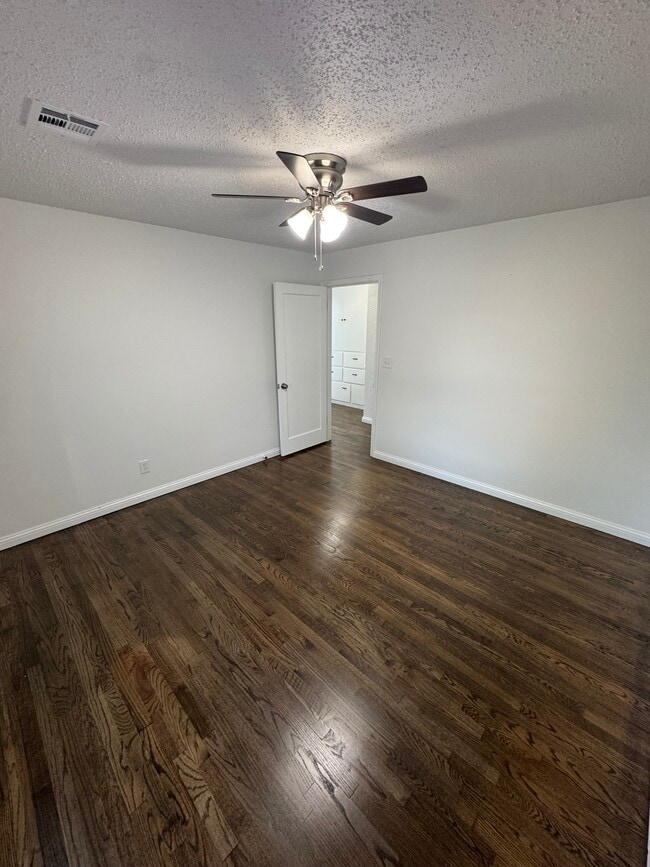 Building Photo - 417 SW 24th St