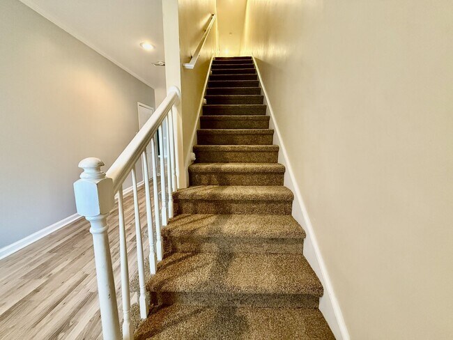 Building Photo - Beautiful 2018-built 4-bedroom 3.5 bath home in sought-after Westhaven!