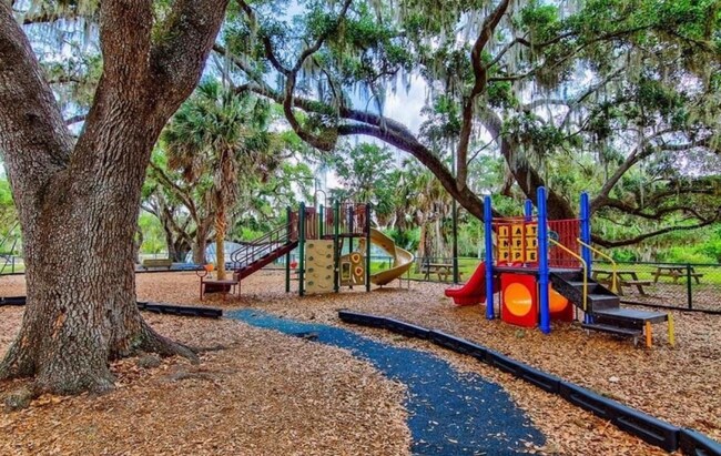 Building Photo - 2462 Briar Oak Cir